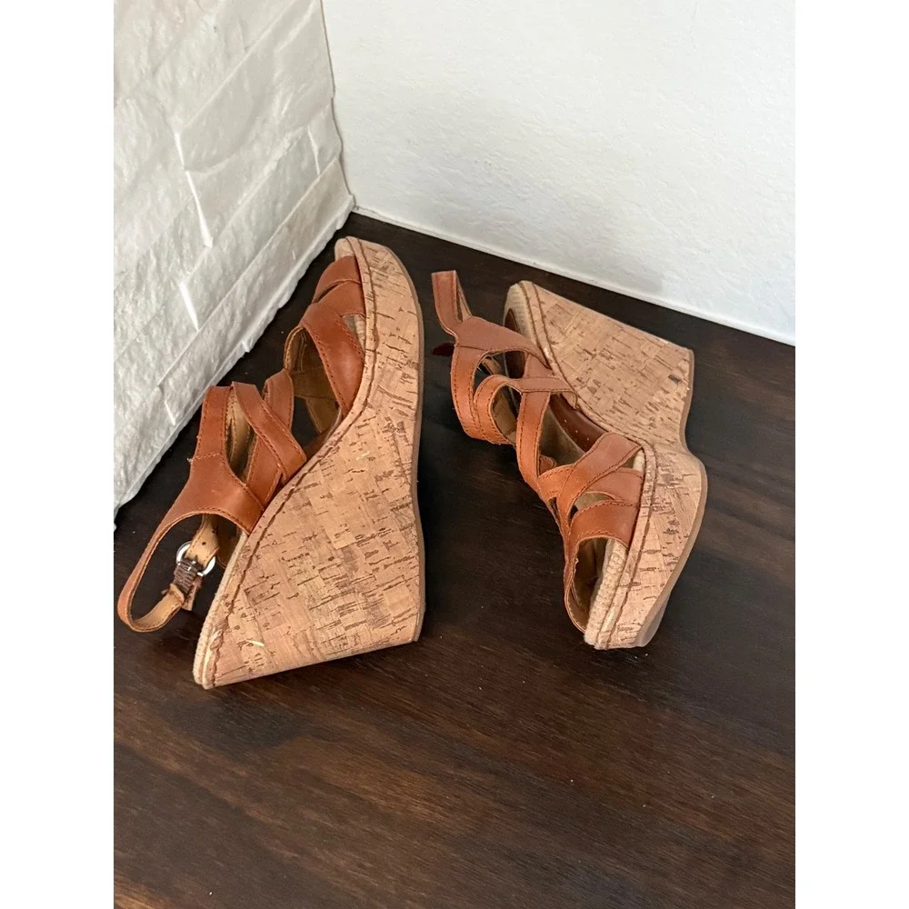 B.O.C. Born Concept Brown Strappy Cork Wedge Sandals Womens 8M